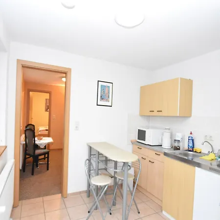 Apartment Welcoming In Near Nightlife Meisdorf